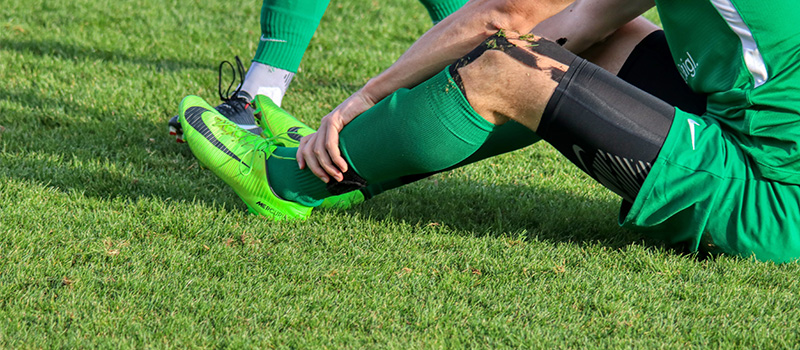 Verletzung beim Fußballspiel